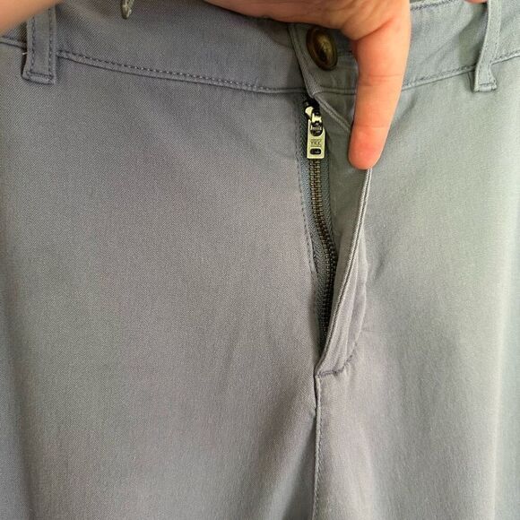 Mugsy Men’s Classic Chinos Marinas Classic Fit Super Stretch Technology in Steel - Picture 12 of 16